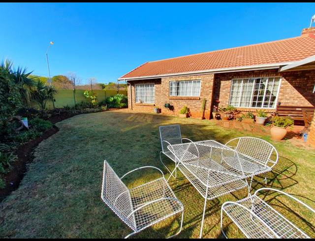 3 BEDROOM TOWNHOUSE FOR SALE IN ANNLIN